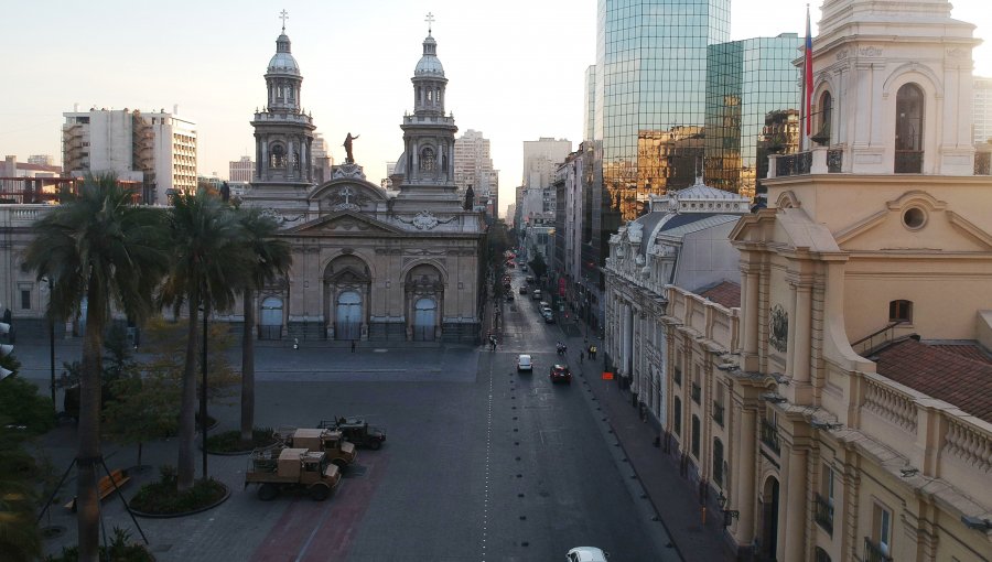 Santiago y Estación Central serían desconfinadas en conjunto