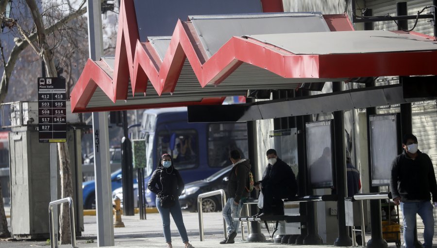 Advierten que distanciamiento de un metro en transporte público es inalcazable