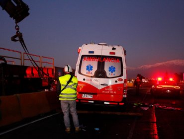 Ambulancia que trasladaba a paciente con Covid-19 desde San Antonio volcó en la autopista del Sol