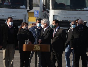 Presidente Piñera firma proyecto que incrementa penas a quienes quemen vehículos motorizados