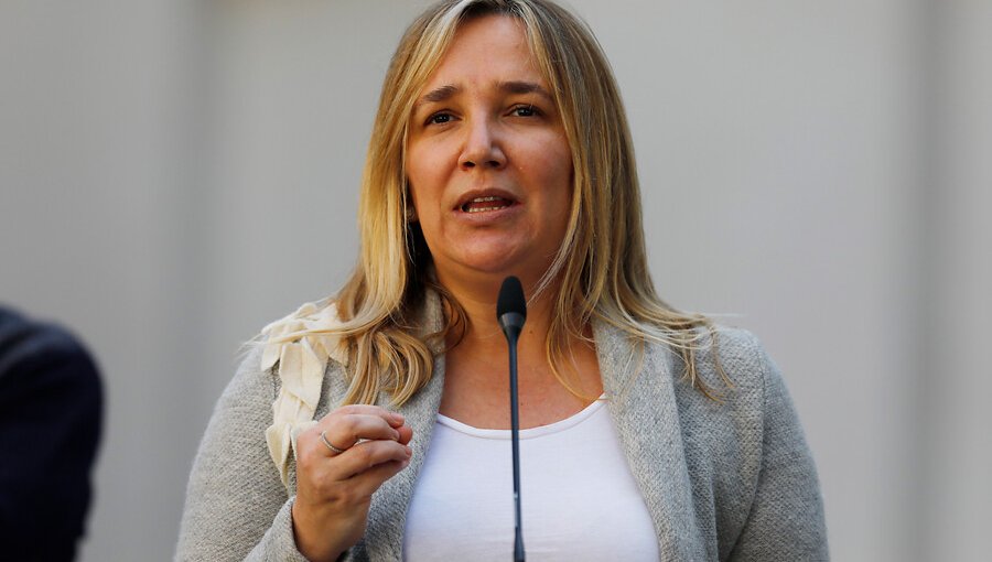 María José Hoffmann irá por la testera gremialista: "Estoy pensando en una UDI que no juegue al empate"