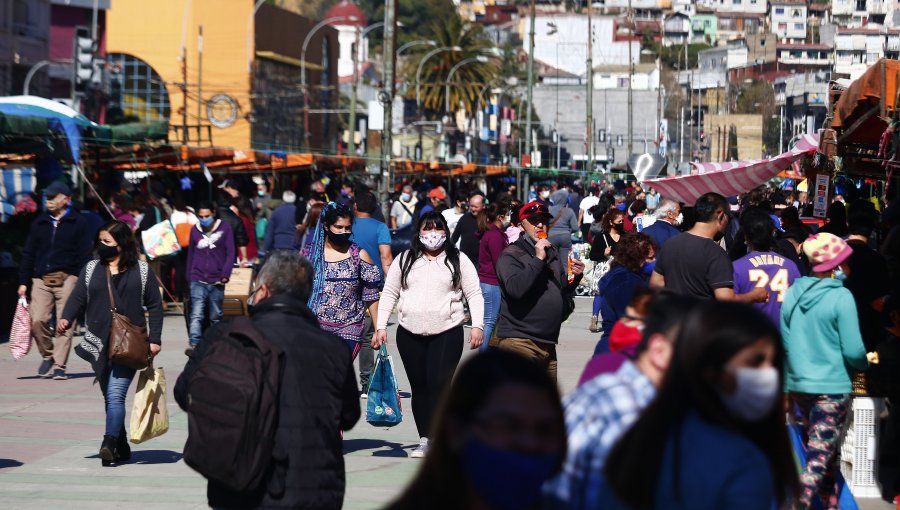 ¿Pandemia sin control en la región?: Pese a cuarentenas Valparaíso, Viña, Quillota y La Calera suben contagios y casos en provincia de Marga Marga casi se triplican en 14 días