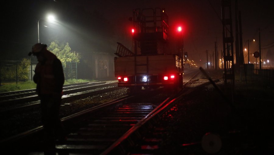 Choque entre un tren y un automóvil dejó un lesionado en Padre Hurtado