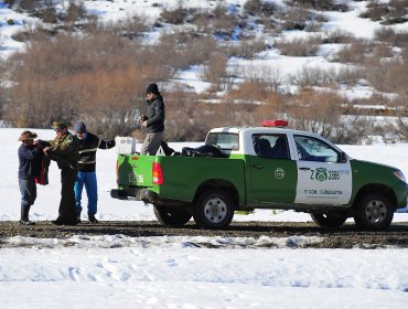 Carabineros atravesó la nieve y entregó ayuda a comunidad de Quinquén