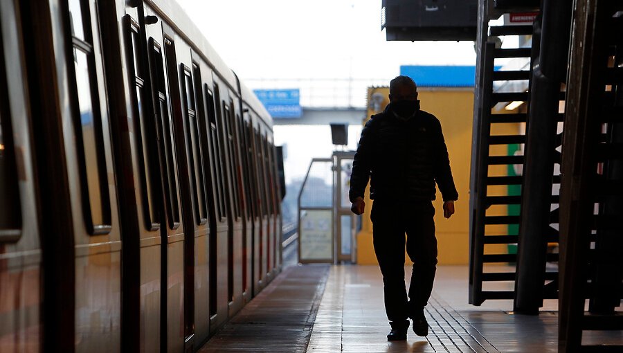 Metro de Santiago reabrió tres estaciones y recuperó la totalidad de la Línea 4A