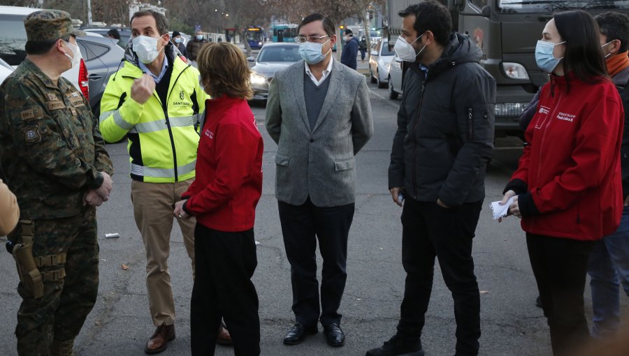 Realizan intensa fiscalización en el comienzo de la «Transición» en Santiago y Estación Central