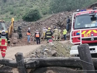 Un trabajador fallecido y otro lesionado deja derrumbe al interior de mina en Petorca