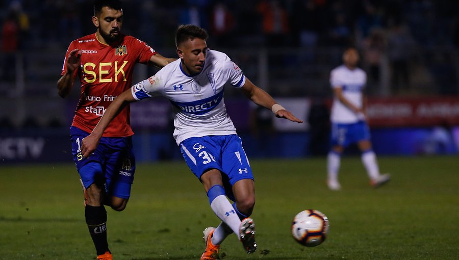 Presidente Piñera junto a capitanes de clubes anunciarían regreso oficial del fútbol