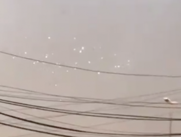 Revuelo causan extrañas luces que sobrevuelan el cielo de Punta Arenas