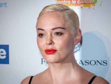 Rose McGowan acusa a ganador del Oscar de haberla abusado cuando era adolescente