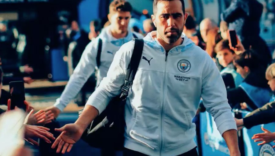 Manchester City oficializa salida de Claudio Bravo y le dedica sentido mensaje