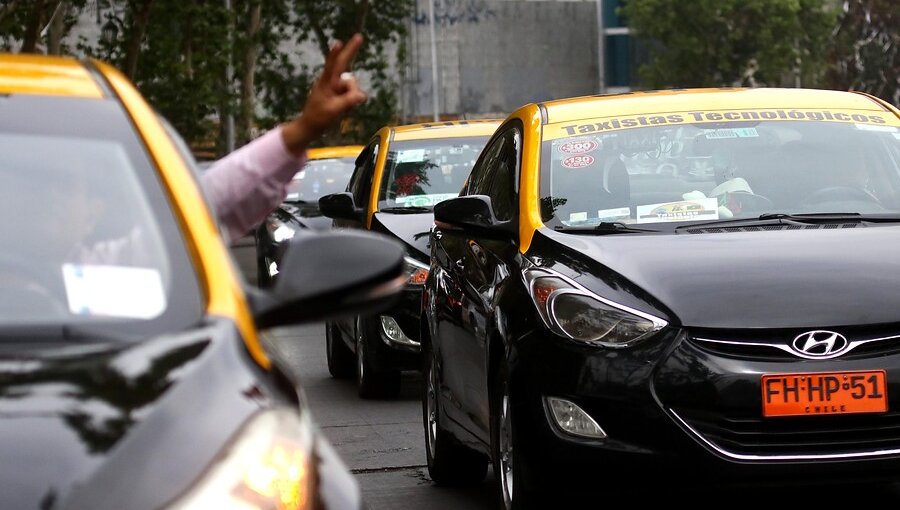 Senado despacha proyecto que establece medidas tributarias para reactivación y apoyo económico a gremio del transporte menor