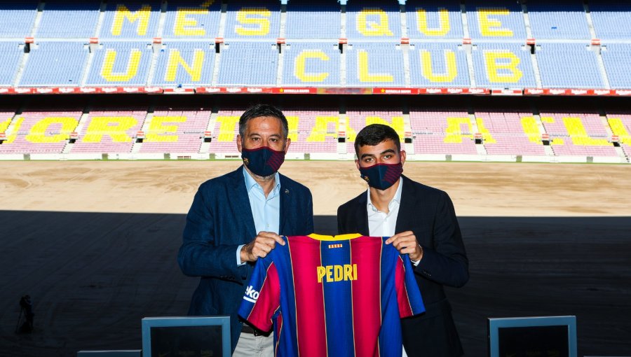 FC Barcelona presentó a su primer refuerzo para la próxima temporada