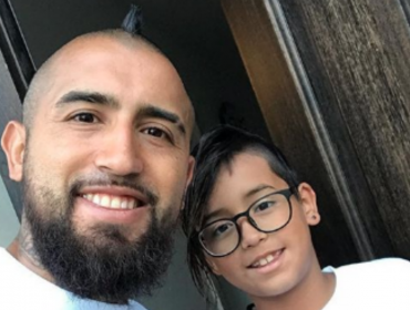 'Monito' Vidal filtró por error la posible nueva camiseta de la selección chilena