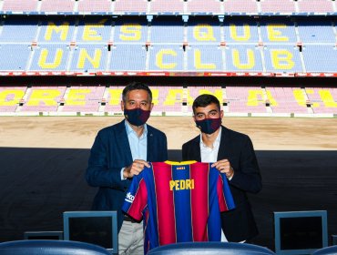 FC Barcelona presentó a su primer refuerzo para la próxima temporada