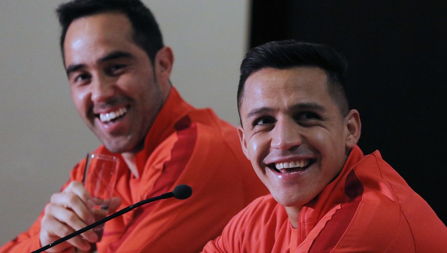 Los mensajes de apoyo de Claudio Bravo y "Chupete" Suazo a Alexis Sánchez