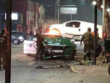 Tres lesionados deja violenta colisión entre furgón y patrulla de Carabineros en Villa Alemana