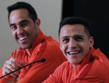 Los mensajes de apoyo de Claudio Bravo y "Chupete" Suazo a Alexis Sánchez