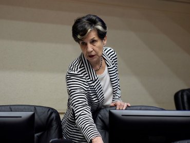 Senadora Allende lamenta reducción presupuestaria en la región de Valparaíso y apunta directo al intendente Martínez