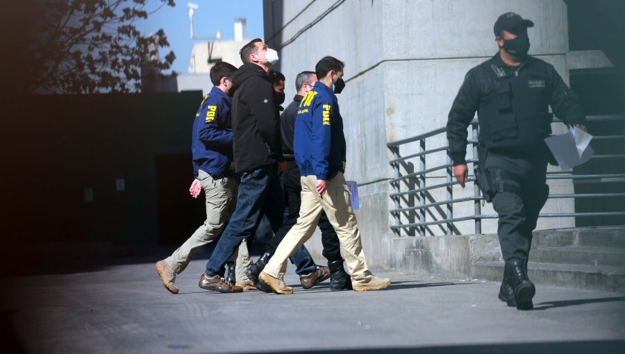 Trasladan al Centro de Justicia a ex carabinero detenido por disparos a Gustavo Gatica