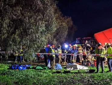 Cinco muertos y tres heridos deja accidente de tránsito en la autopista del Sol en Melipilla