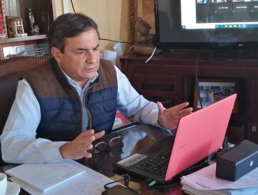 "Terremoto" en el Municipio de Quillota tras escandalosa fiesta: Alcalde Mella envía con feriado al Director de Dideco y mueve al Administrador Municipal