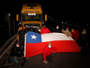 Camioneros comienzan a desplegarse por carreteras de todo el país en la antesala del paro