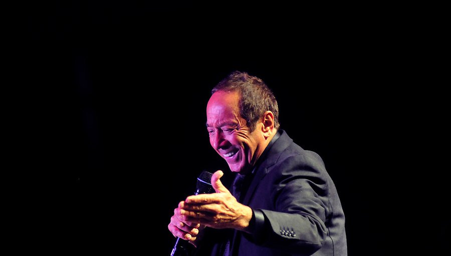 Paul Anka contó cómo se salvó de vivir el terremoto del 27/F tras presentarse en Viña 2010