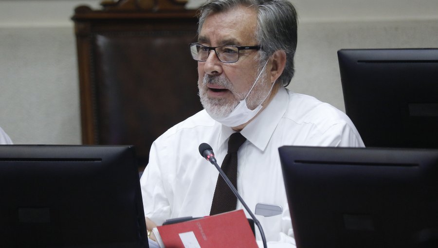 Senador Guillier afirma que el Congreso debe escuchar a los trabajadores antes de fijar sueldo mínimo