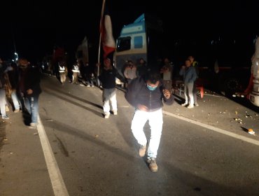 Camioneros revivieron polémico «El que baila pasa» en la ruta 5 Sur y en pleno toque de queda