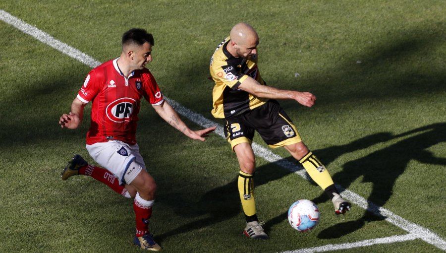 Huachipato se mete en la parte alta de la tabla tras derrotar a Coquimbo 2-1