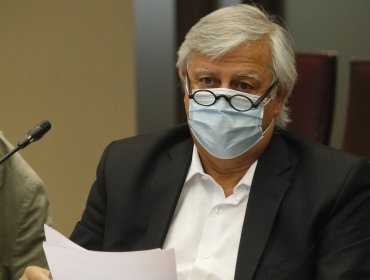 Diputado Gastón Saavedra pidió establecer un salario mínimo de 400 mil pesos