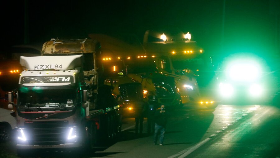 Gobierno convocó a Comité de Operaciones de Emergencia en La Moneda por paro de camioneros