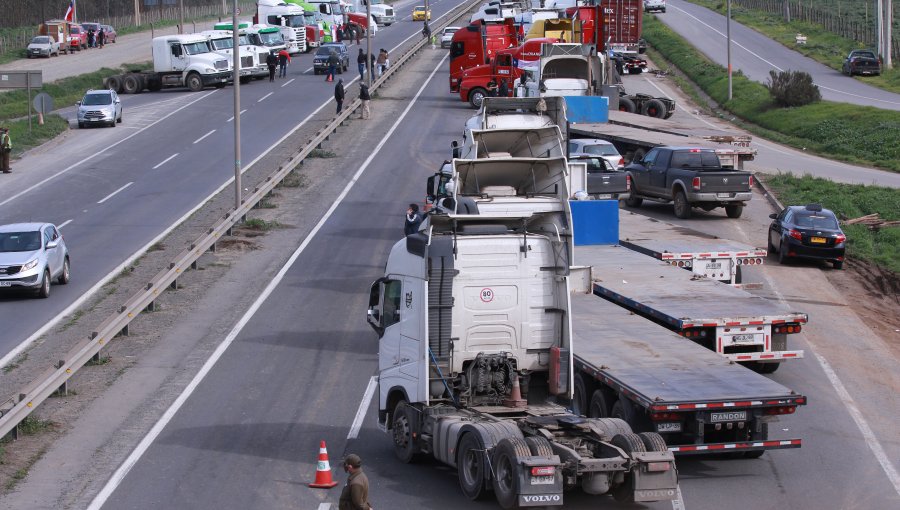 Pulso Ciudadano: 44,5% está en desacuerdo con el paro de los camioneros, mientras que un 36,2% lo avala