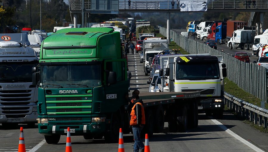 Corte de Puerto Montt ordena que el tránsito de camiones del aseo sea custodiado por Carabineros durante al paro