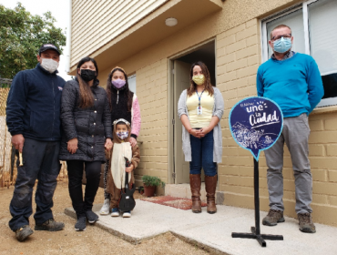 Ministerio de Vivienda entrega nuevos barrios a familias de Quillota y La Cruz