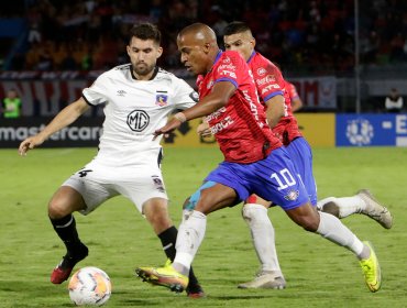 Rival de Colo-Colo en la Copa Libertadores anunció dos casos de Covid-19