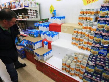 Supermercados advierten que desabastecimiento "se comienza a tornar crítico" entre Valparaíso y Los Lagos por paro camionero