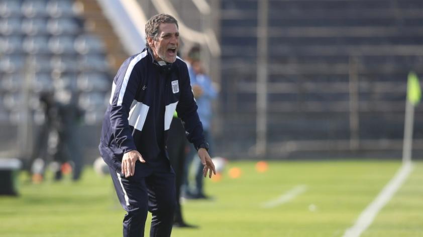 Mario Salas y Patricio Rubio consiguieron su primer triunfo con Alianza Lima sin jugar