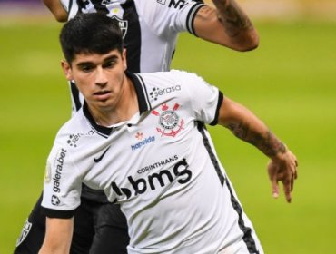 Ángelo Araos vio acción en el agónico triunfo del Corinthians sobre Goiás