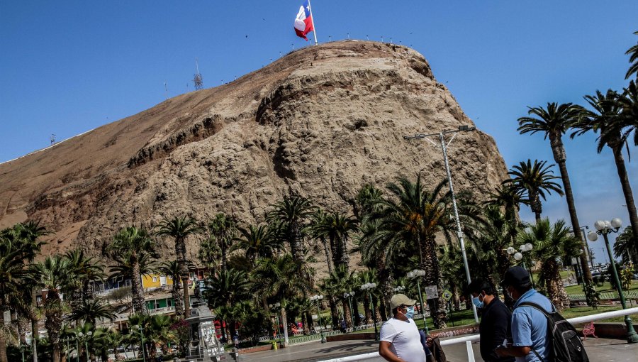 Arica reemplaza su Parada Militar por izamiento de la bandera chilena en el Morro