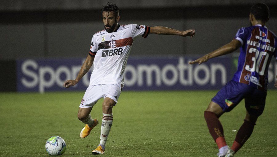 Mauricio Isla brilló con dos asistencias en victoria del Flamengo ante Bahía