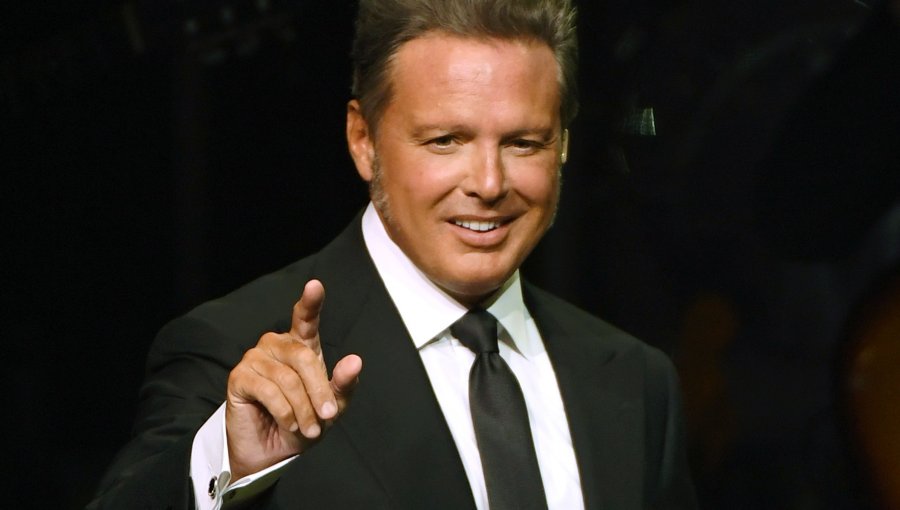 Luis Miguel demandado por encubrir la desaparición de su madre