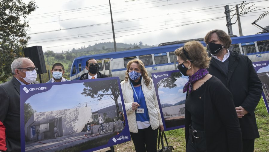 Ministra de Transportes y Merval anuncian el vamos a nueva estación "Valencia" del Metro de Valparaíso