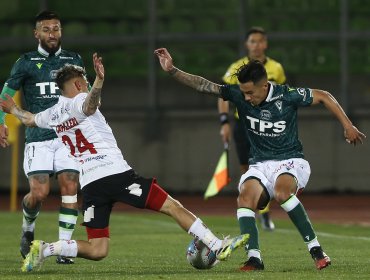 Curicó Unido cayó ante Santiago Wanderers y se alejó de la cima