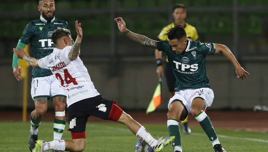 Curicó Unido cayó ante Santiago Wanderers y se alejó de la cima