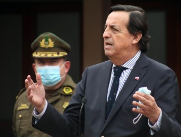 Ministro del Interior asegura estar "evaluando" criterios de Carabineros tras denuncias de "actuar dispar" en marchas