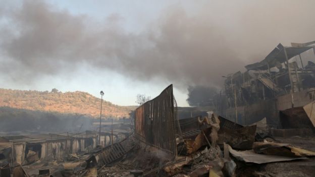 Incendio destruyó el mayor campamento de Europa y dejó sin hogar a 13 mil personas