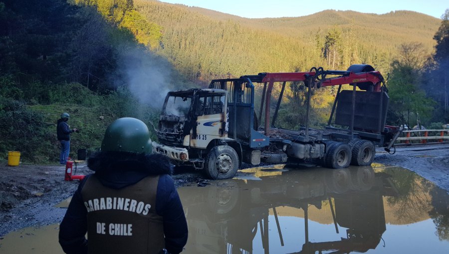 Detienen a tres sospechosos de violencia en Cañete: Carabineros informó que portaban armas, chalecos antibalas y radios