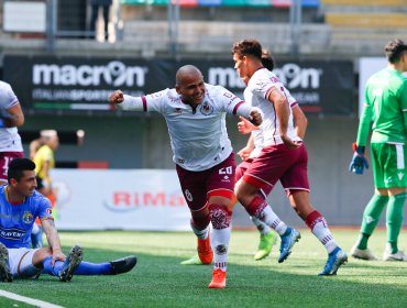 'Chupete' Suazo por su gol en Primera tras 5 años: "Es para mi familia"